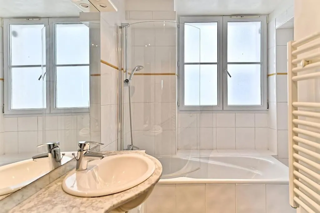 Appartement Chic #Eiffeltower #Champdemars -V Paris France